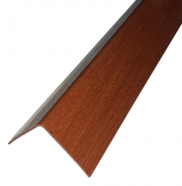 Равносторонний пластиковый уголок